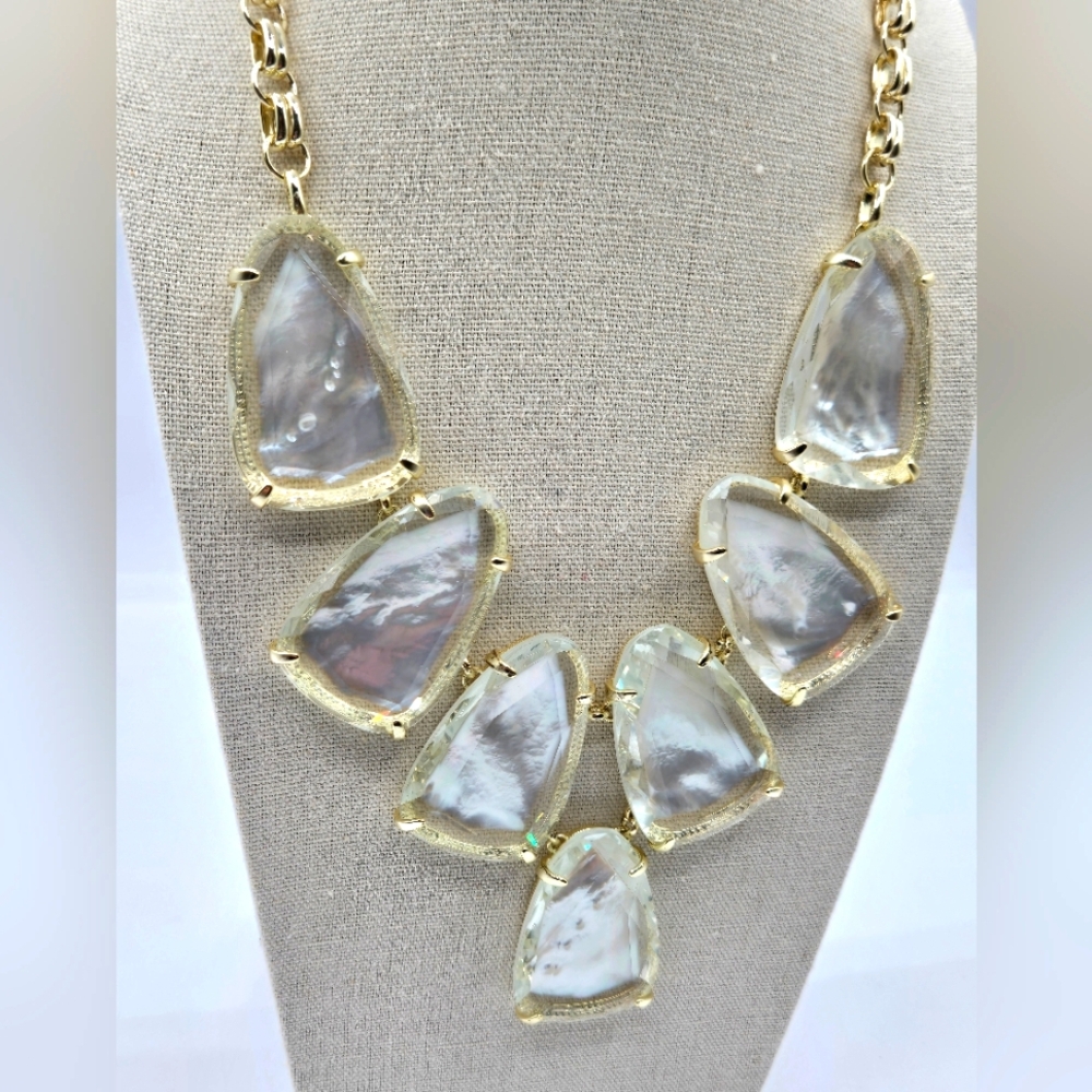 KENDRA SCOTT Harlow Statement Necklace Gold Plated Whte Mother of Pearl - Picture 3 of 8